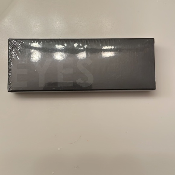 FOCALLURE Eyeshadow Pencils Red Shades - Picture 2 of 4